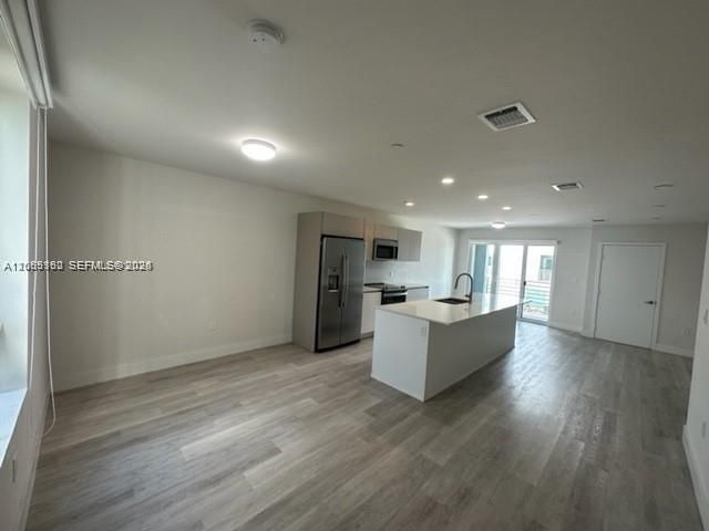 2561 NE 193rd St 1208, Miami, FL 33180