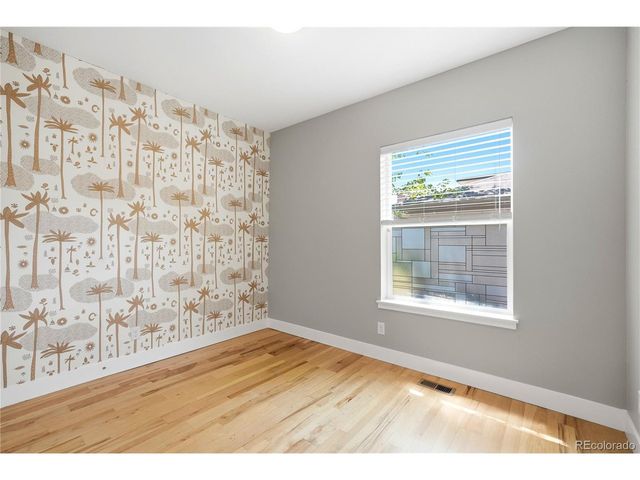 2450 N Vine St, Denver, CO 80205
