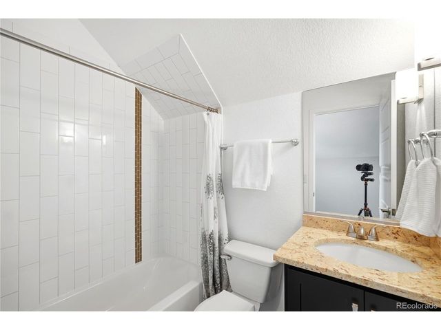 2450 N Vine St, Denver, CO 80205