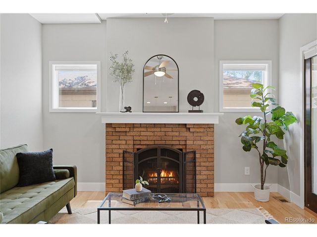 2450 N Vine St, Denver, CO 80205