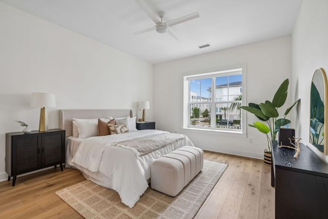 540 Helmsman Street 1222, Charleston, SC 29492