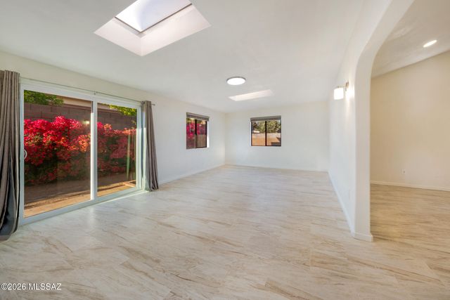 2762 W Camino Ebano, Tucson, AZ 85742