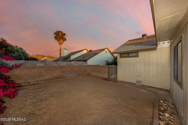 2762 W Camino Ebano, Tucson, AZ 85742