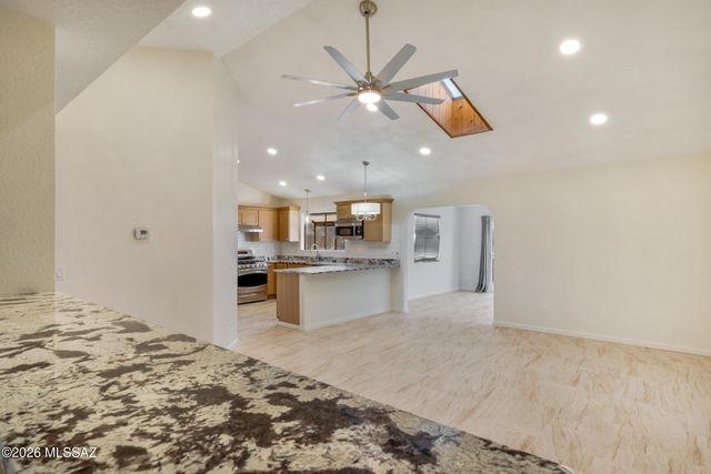 2762 W Camino Ebano, Tucson, AZ 85742