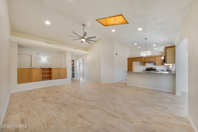 2762 W Camino Ebano, Tucson, AZ 85742
