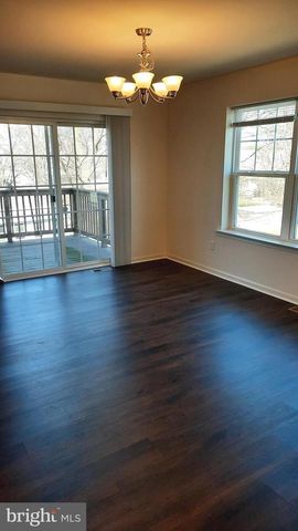 723 ADMIRALS QUAY DR, Mechanicsburg, PA 17050