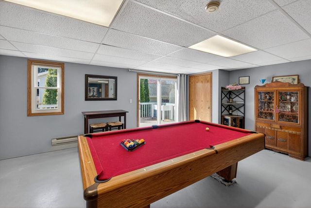 17 Hidden Creek VIEW, Hartford, WI 53027