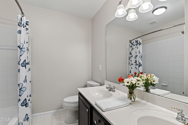 110 Drakewood Place, Cary, NC 27518