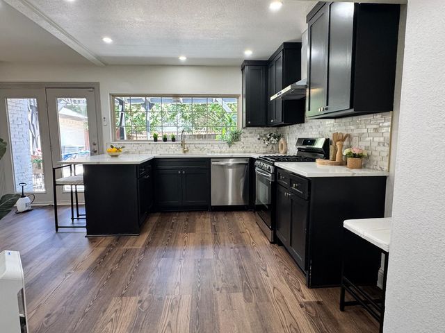 3141 Darvany Drive, Dallas, TX 75220