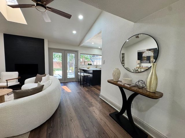 3141 Darvany Drive, Dallas, TX 75220