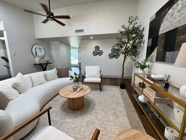 3141 Darvany Drive, Dallas, TX 75220