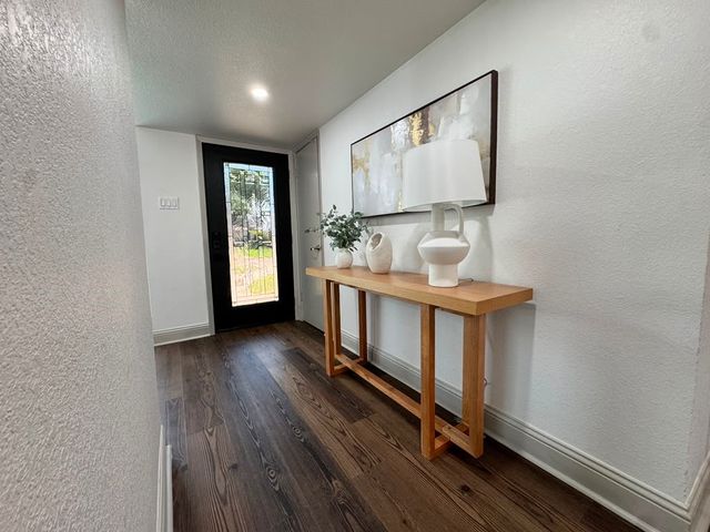 3141 Darvany Drive, Dallas, TX 75220