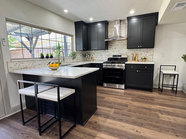 3141 Darvany Drive, Dallas, TX 75220