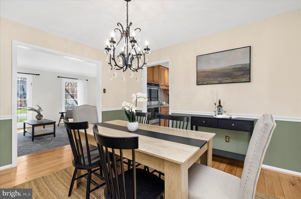 Image 10 of property listing at 788 OAK STUMP DR, Millersville, MD 21108