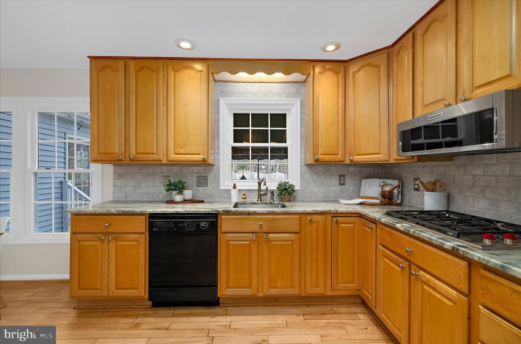 Image 11 of property listing at 788 OAK STUMP DR, Millersville, MD 21108