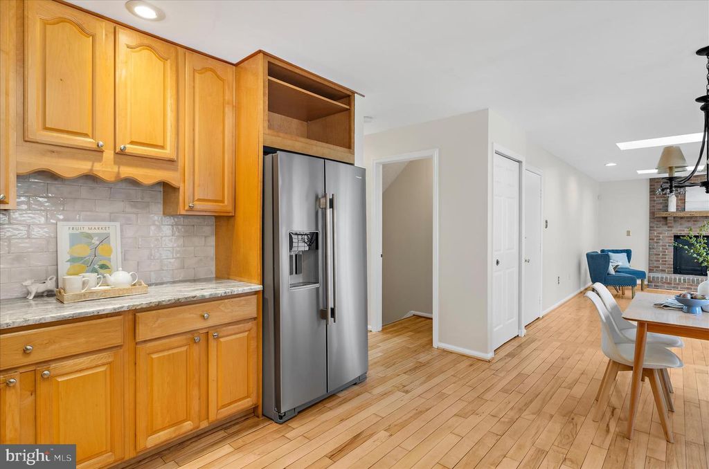 Image 12 of property listing at 788 OAK STUMP DR, Millersville, MD 21108