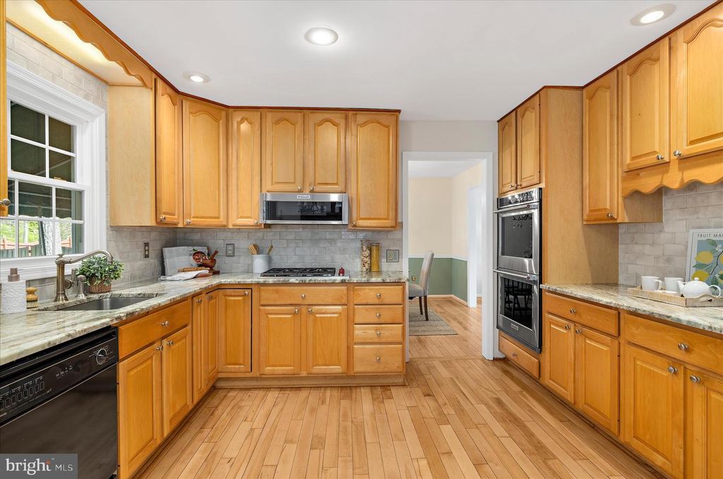 Image 13 of property listing at 788 OAK STUMP DR, Millersville, MD 21108