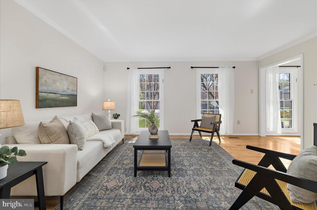 Image 5 of property listing at 788 OAK STUMP DR, Millersville, MD 21108