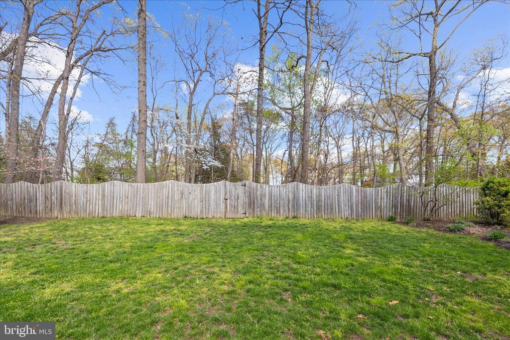 Image 50 of property listing at 788 OAK STUMP DR, Millersville, MD 21108