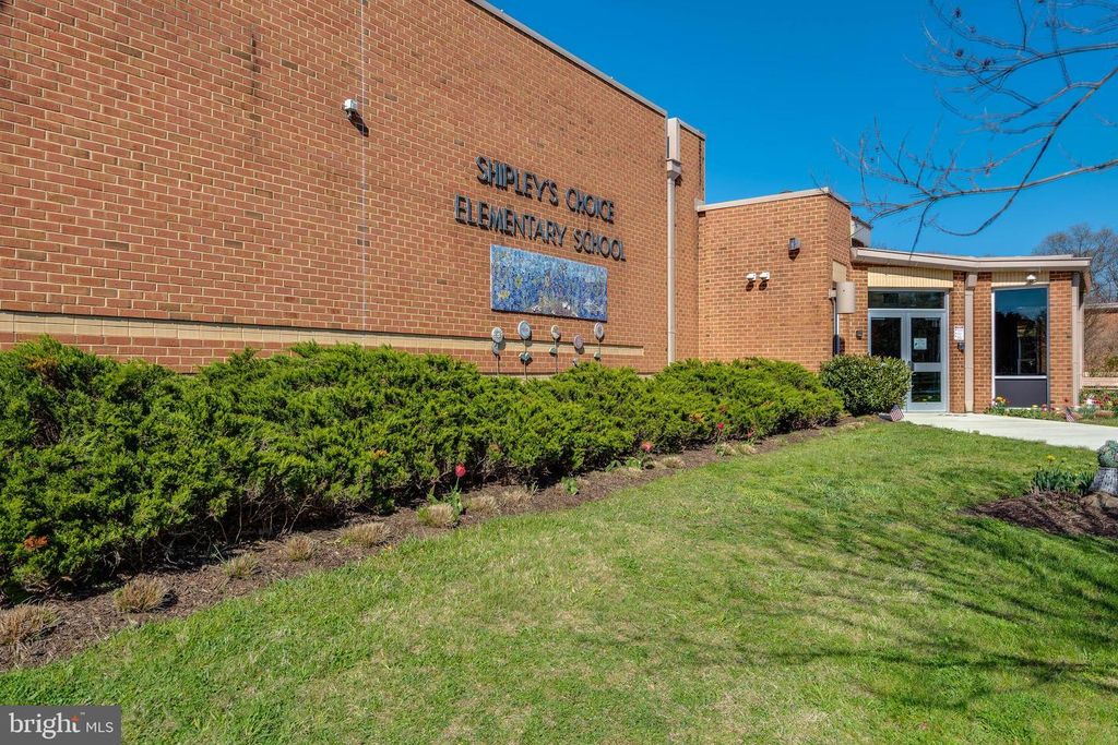 Image 58 of property listing at 788 OAK STUMP DR, Millersville, MD 21108