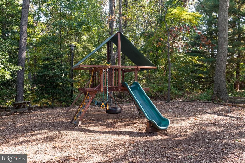 Image 60 of property listing at 788 OAK STUMP DR, Millersville, MD 21108