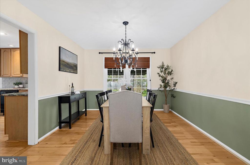 Image 8 of property listing at 788 OAK STUMP DR, Millersville, MD 21108