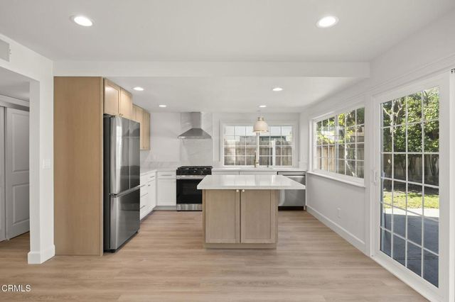 609 Cayo Grande Court, Newbury Park, CA 91320