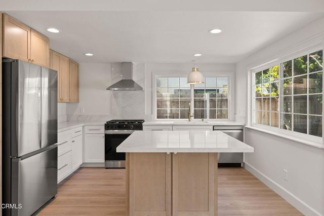 609 Cayo Grande Court, Newbury Park, CA 91320