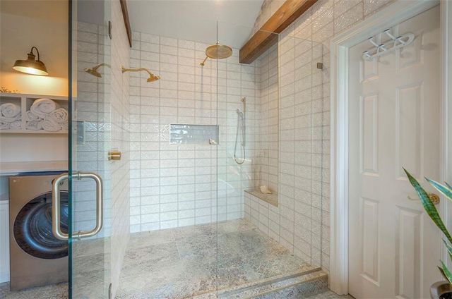 4512 Ironhorse Drive, Leawood, KS 66224