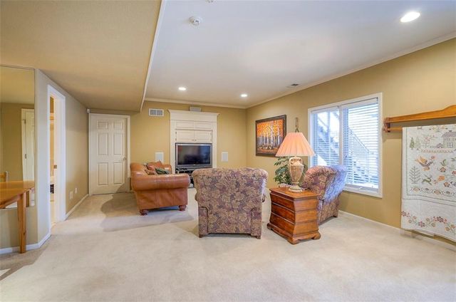 4512 Ironhorse Drive, Leawood, KS 66224