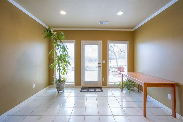 4512 Ironhorse Drive, Leawood, KS 66224