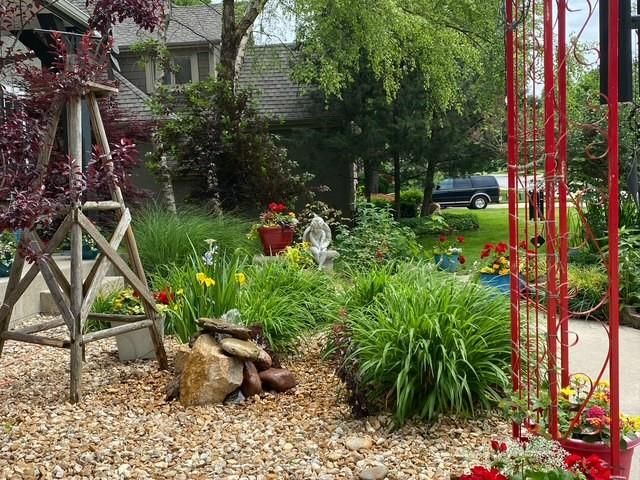 4512 Ironhorse Drive, Leawood, KS 66224