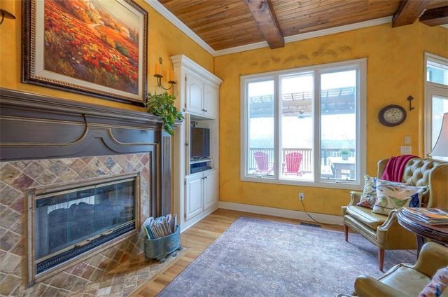 4512 Ironhorse Drive, Leawood, KS 66224