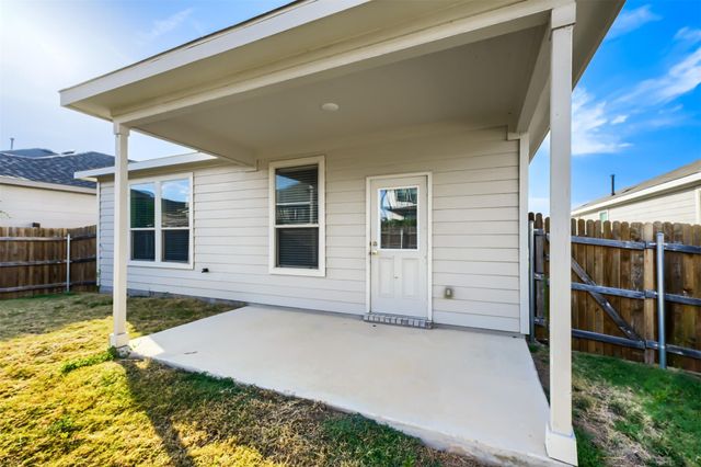 324 Harper LN, Georgetown, TX 78626