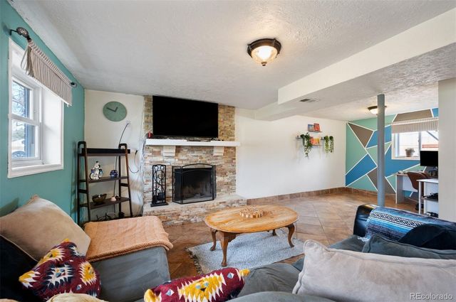 1052 Lewiston Street, Aurora, CO 80011