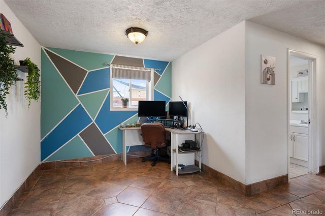 1052 Lewiston Street, Aurora, CO 80011