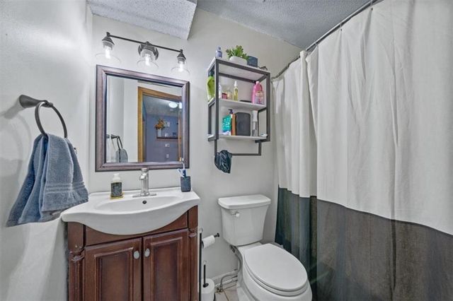 409 Autumn Court, Belton, MO 64012