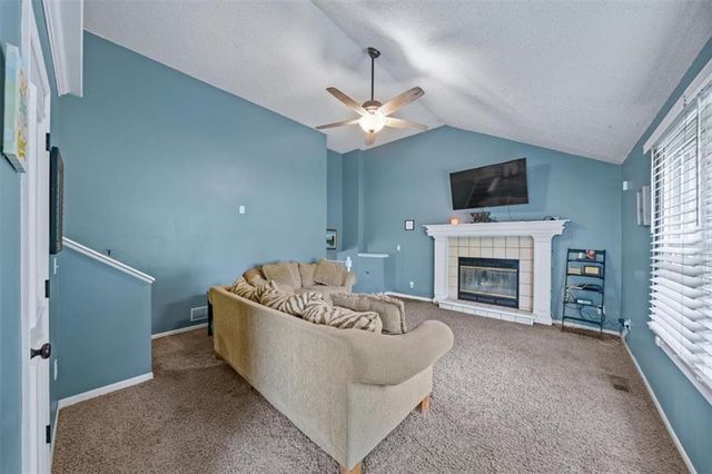409 Autumn Court, Belton, MO 64012