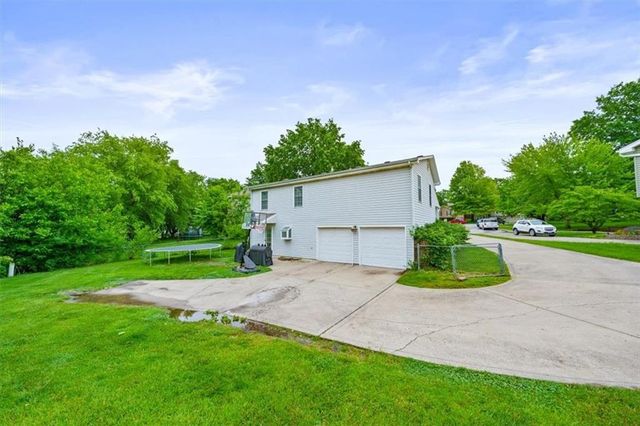 409 Autumn Court, Belton, MO 64012