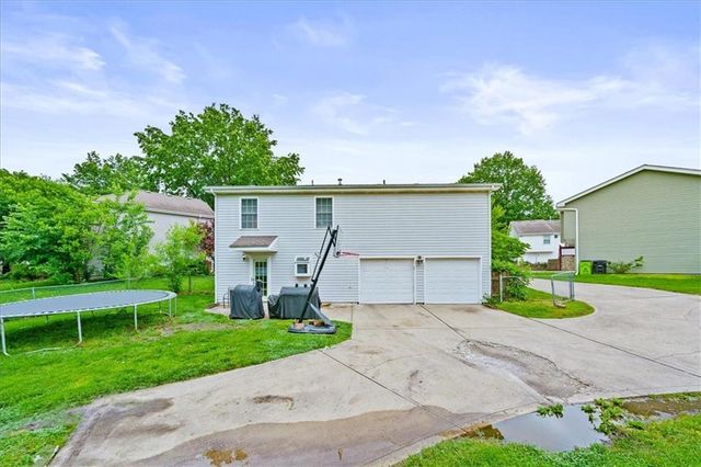 409 Autumn Court, Belton, MO 64012