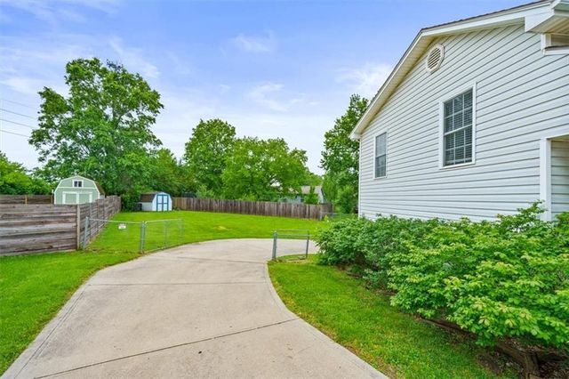 409 Autumn Court, Belton, MO 64012