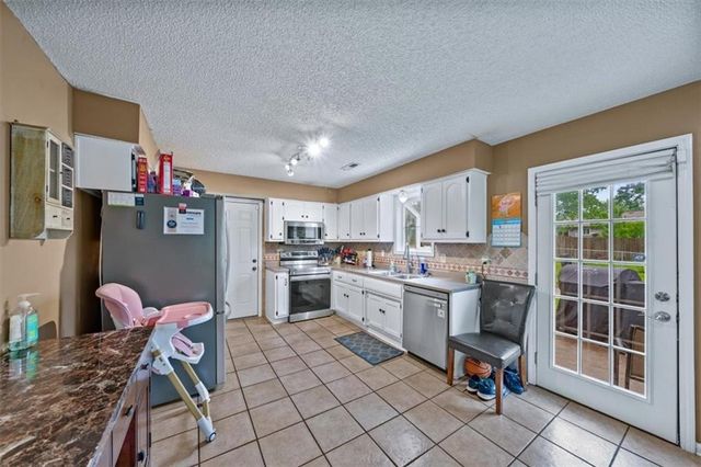 409 Autumn Court, Belton, MO 64012