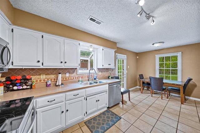 409 Autumn Court, Belton, MO 64012