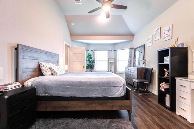 8634 Jetty Glen Drive, Cypress, TX 77433