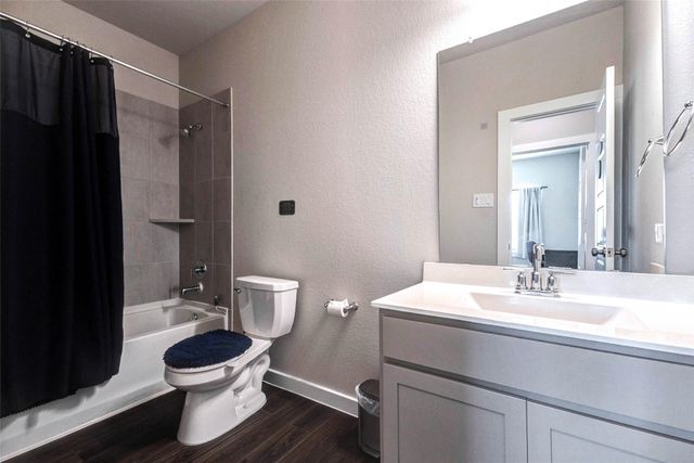 8634 Jetty Glen Drive, Cypress, TX 77433