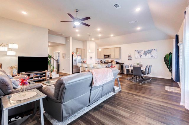 8634 Jetty Glen Drive, Cypress, TX 77433