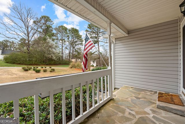 27 Strathmore Drive, Sharpsburg, GA 30277