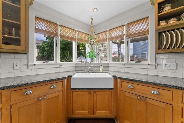 9 62nd St, Newburyport, MA 01950