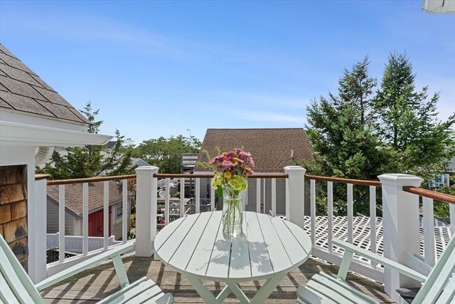 9 62nd St, Newburyport, MA 01950