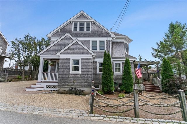 9 62nd St, Newburyport, MA 01950